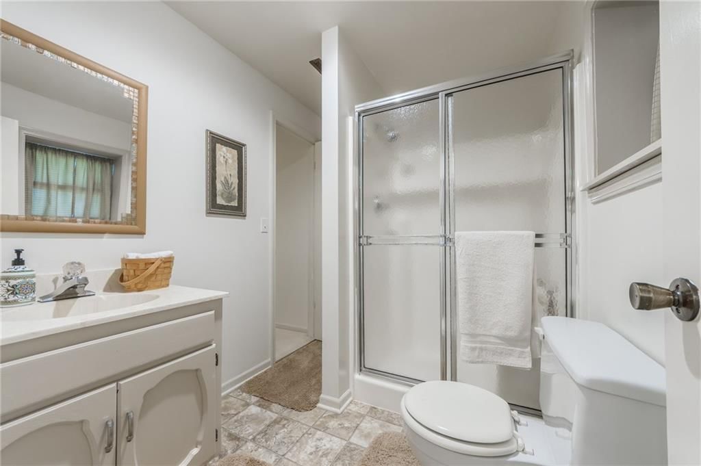 12923 N Oakland Avenue — photo 32