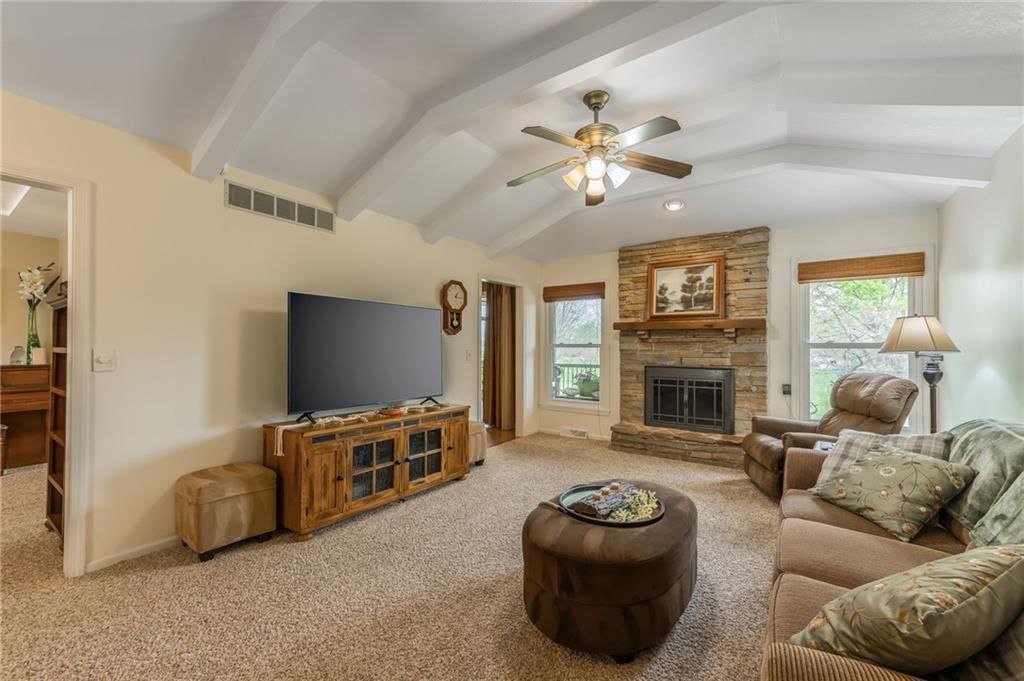 12923 N Oakland Avenue — photo 7