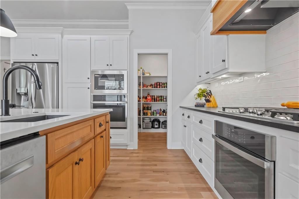 11570 S Montclaire Drive — photo 11