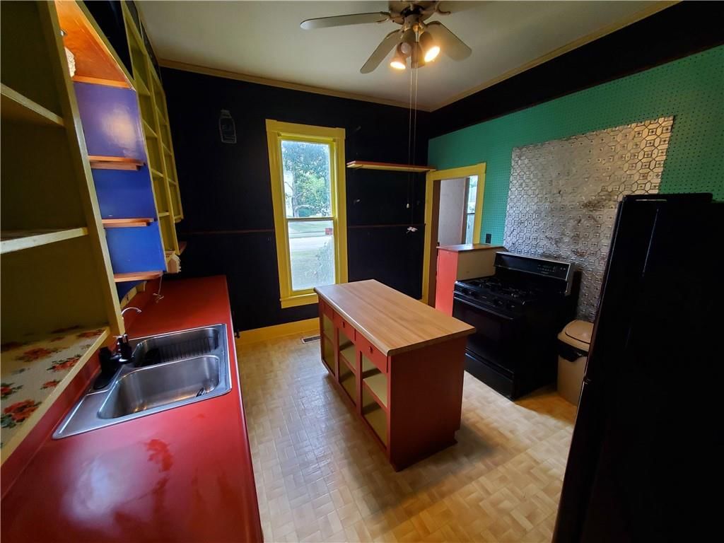 729 W Sycamore Street — photo 14