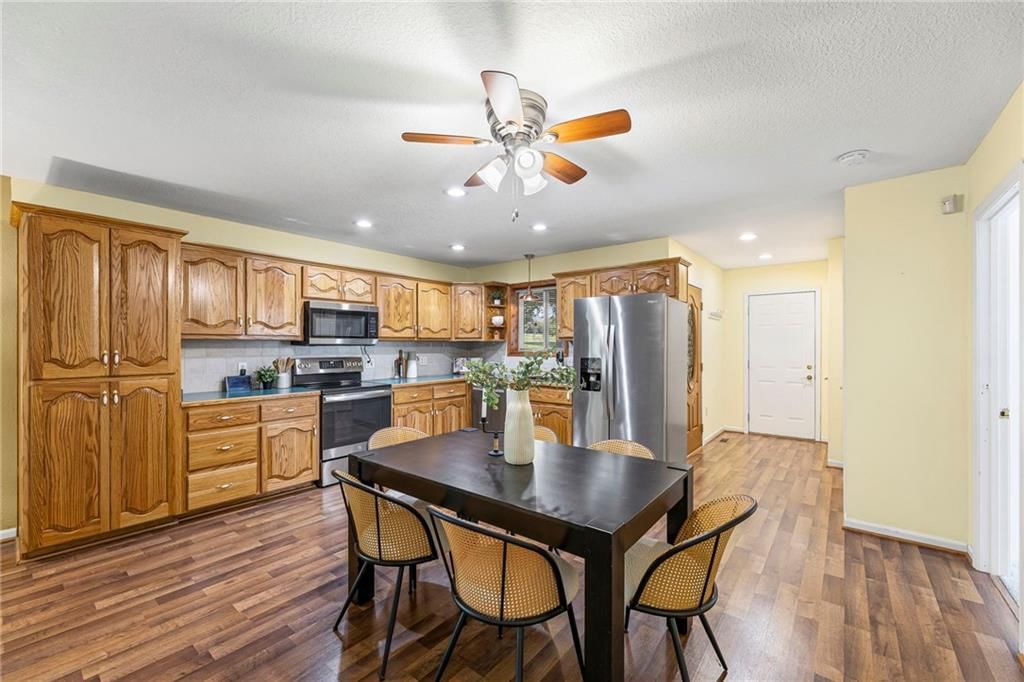 14141 Stillwell Road — photo 3