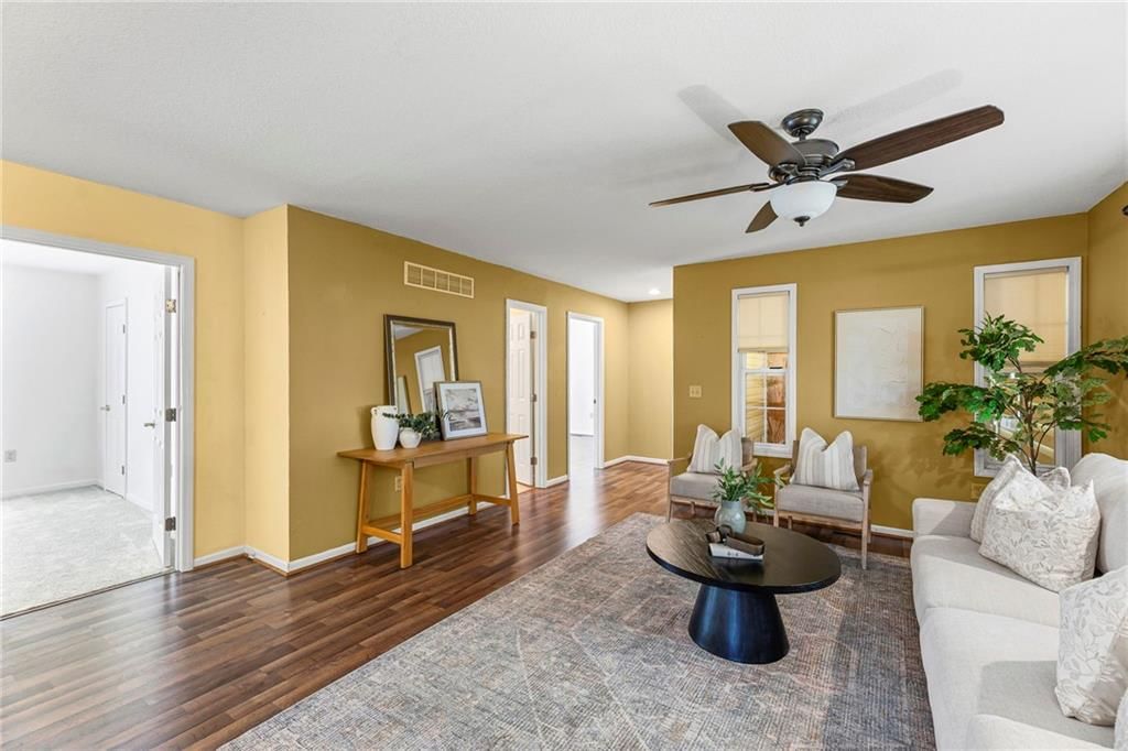 14141 Stillwell Road — photo 4