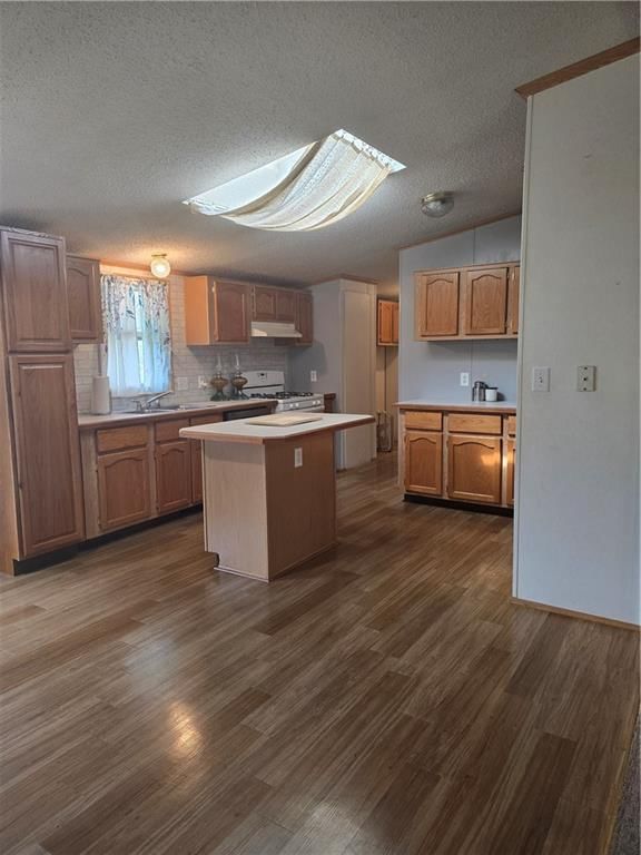 935 NE White Oaks Lane — photo 9