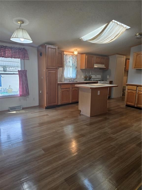 935 NE White Oaks Lane — photo 10