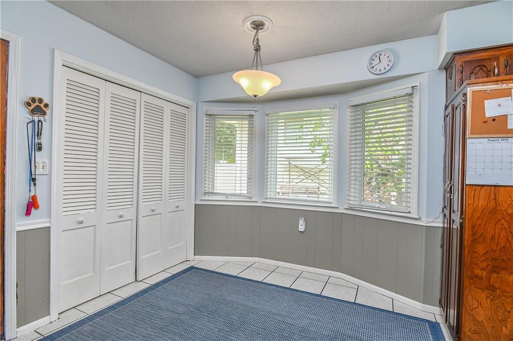 10015 Rosehill Road — photo 13