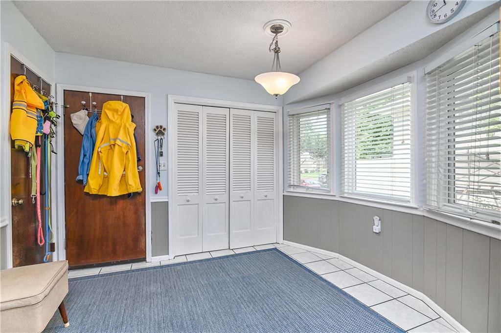 10015 Rosehill Road — photo 14