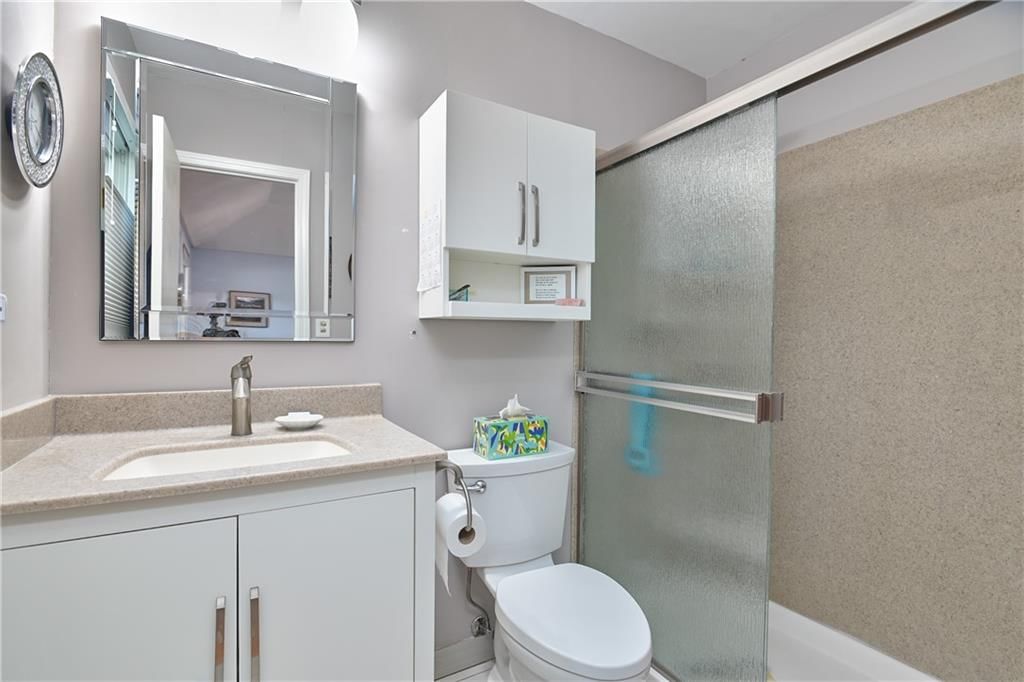 10015 Rosehill Road — photo 18