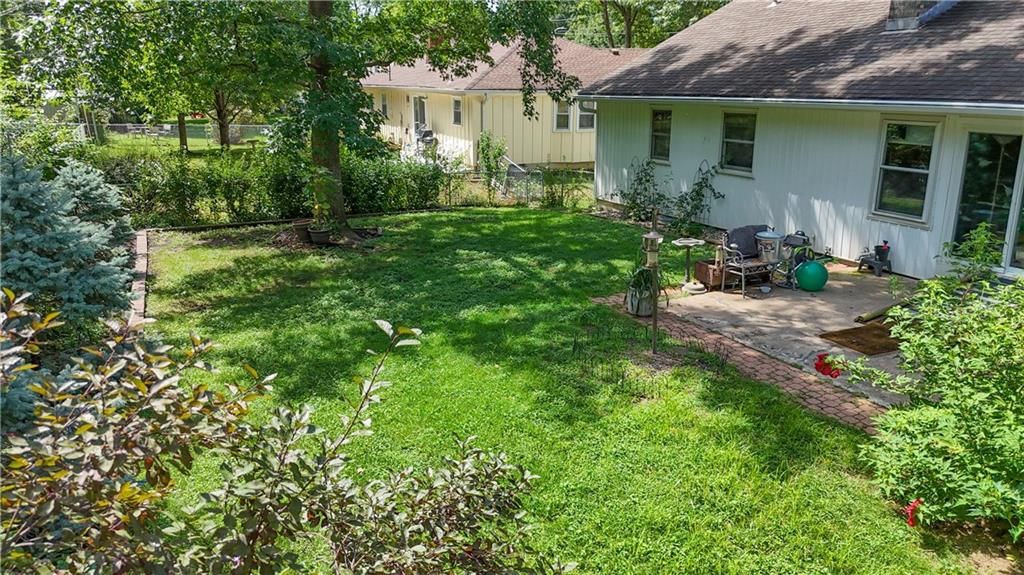 10015 Rosehill Road — photo 30