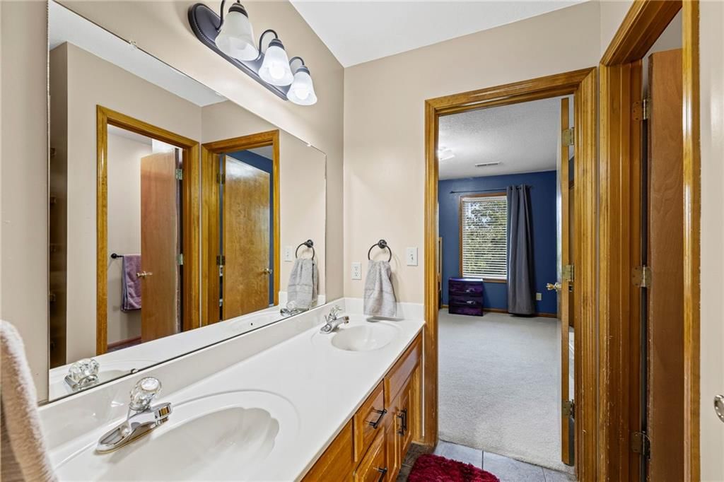 2340 Twin Oaks Drive — photo 24