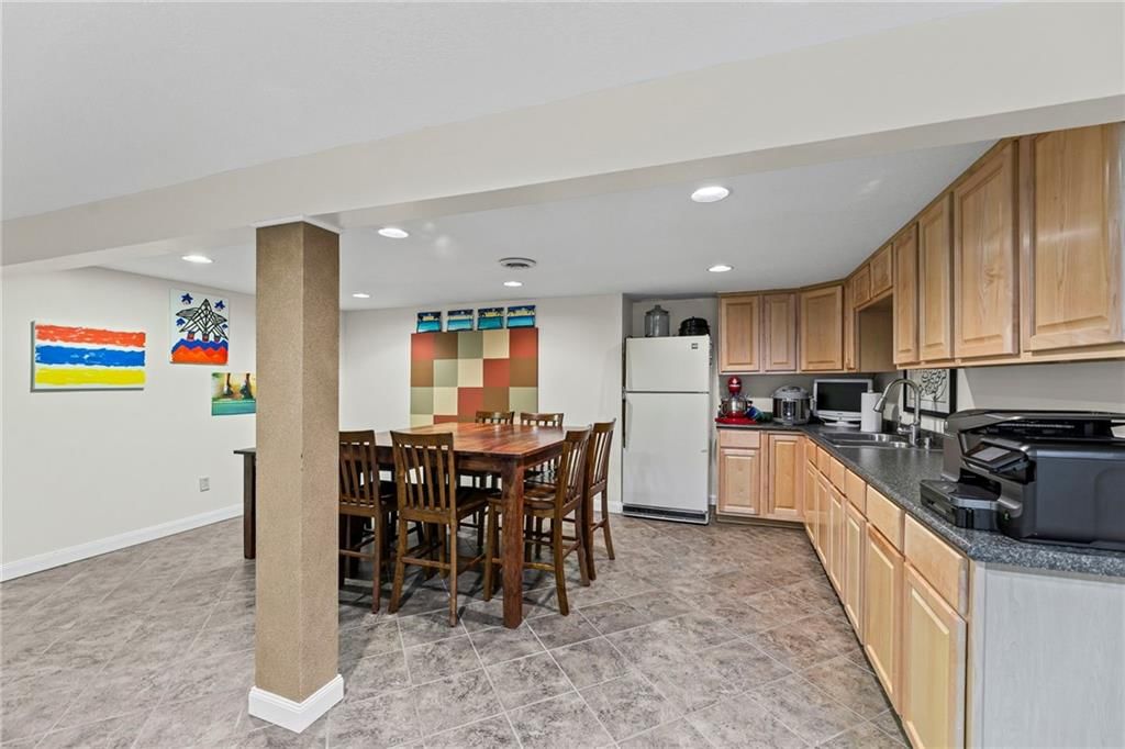 2340 Twin Oaks Drive — photo 32