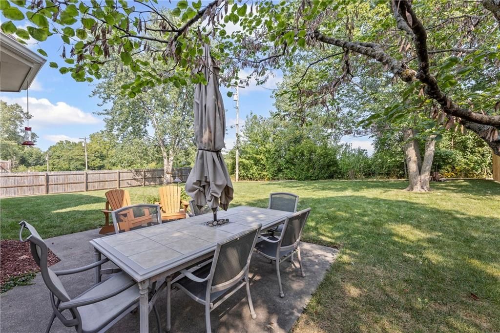 2340 Twin Oaks Drive — photo 41