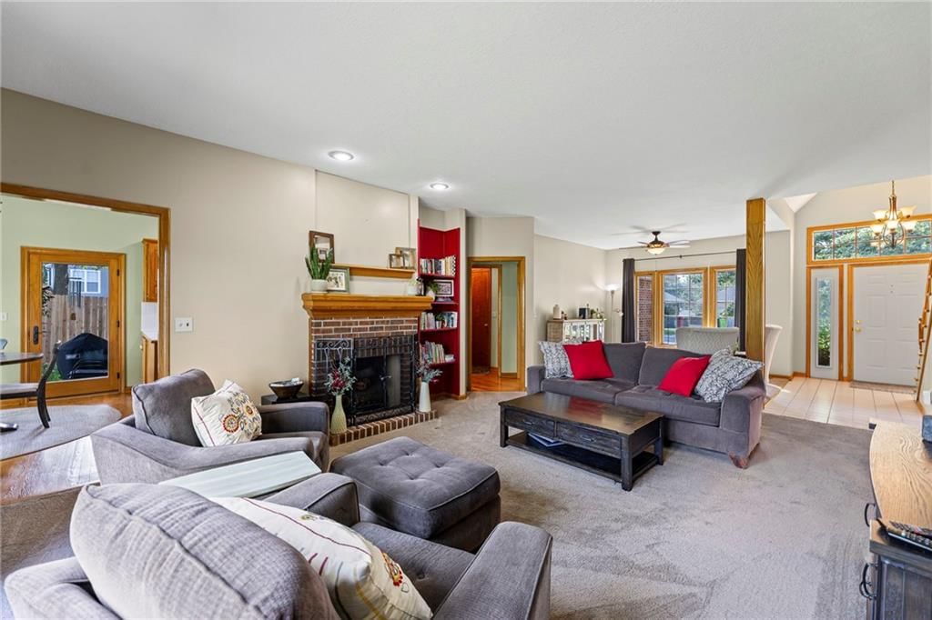 2340 Twin Oaks Drive — photo 8