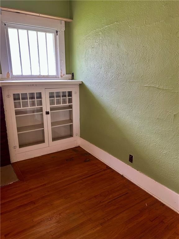 621 W Laurel Street — photo 6