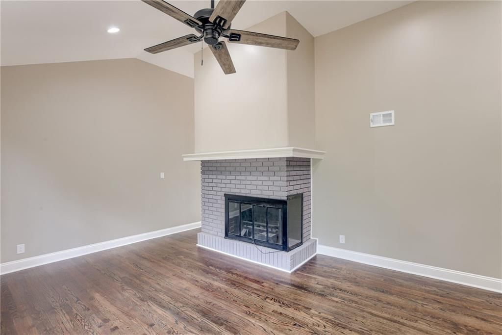 1309 E 108th Street — photo 5