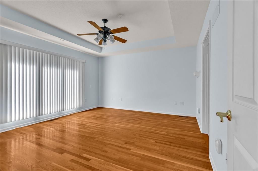 3413 S Victoria Drive — photo 11