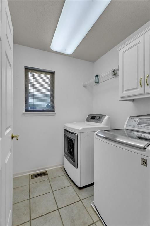 3413 S Victoria Drive — photo 18