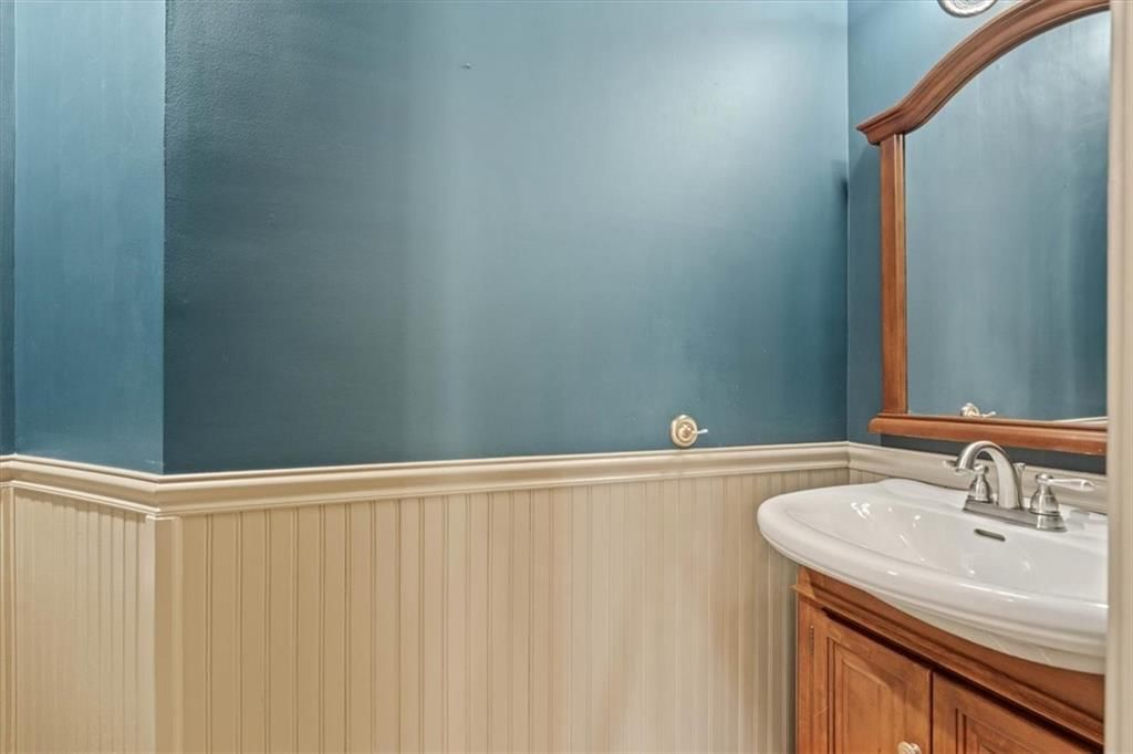 236 W COLLEEN Drive — photo 11