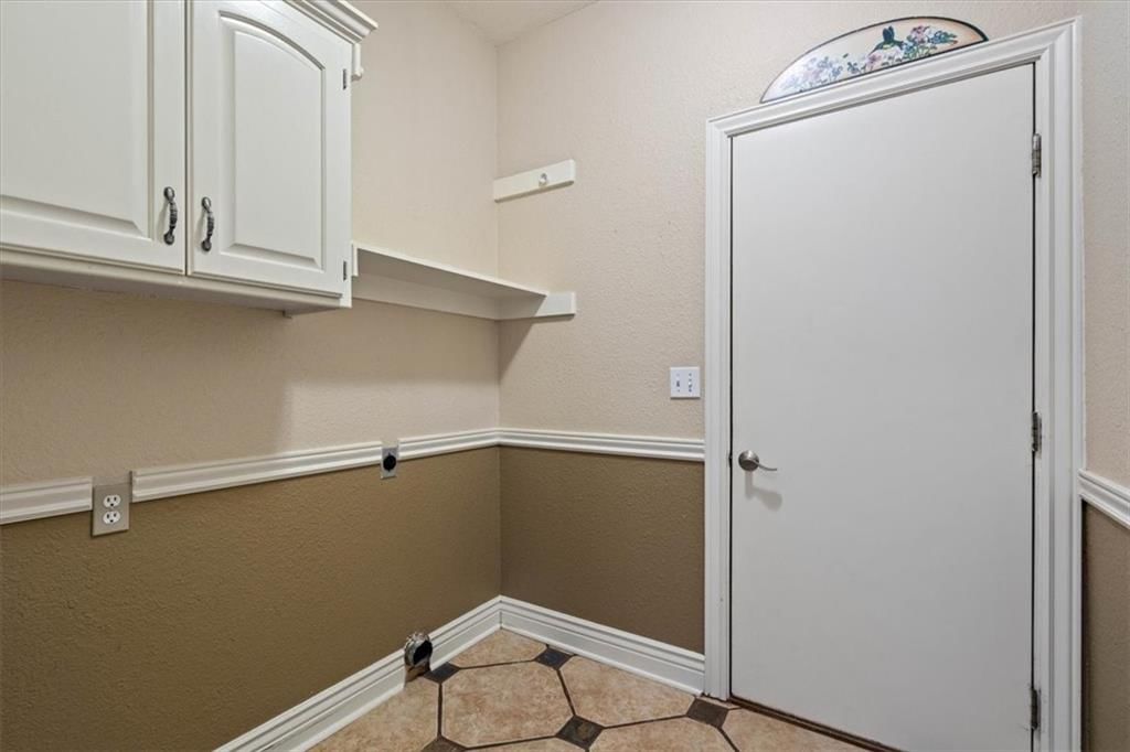 236 W COLLEEN Drive — photo 12