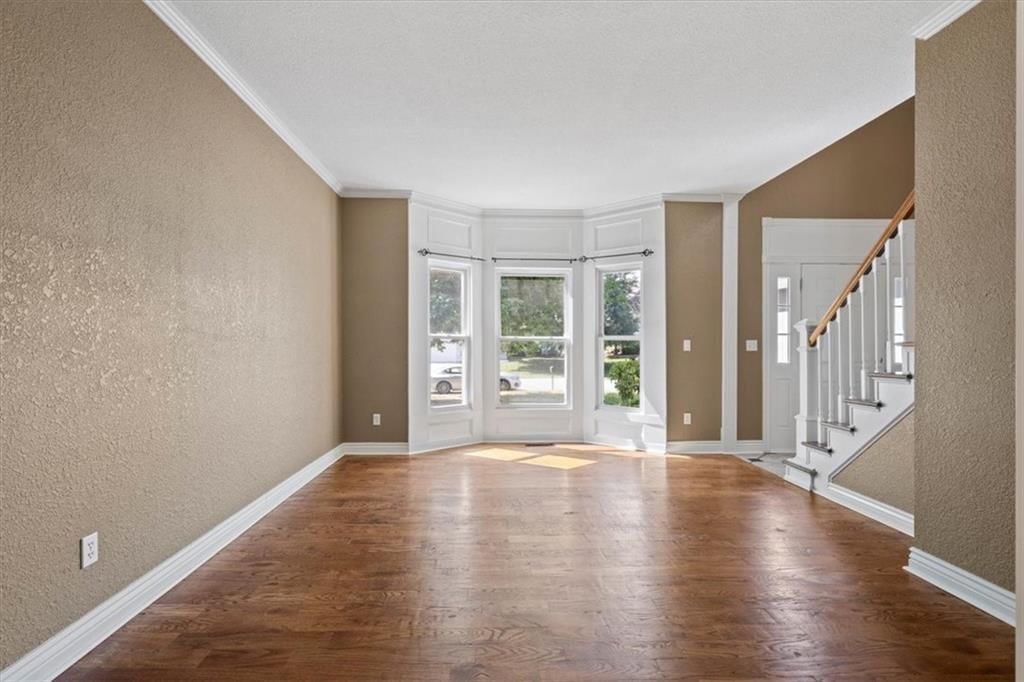 236 W COLLEEN Drive — photo 3