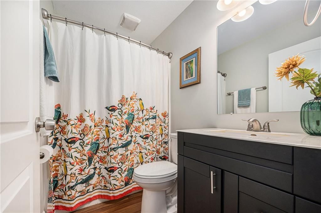 5807 N Howard Avenue — photo 16