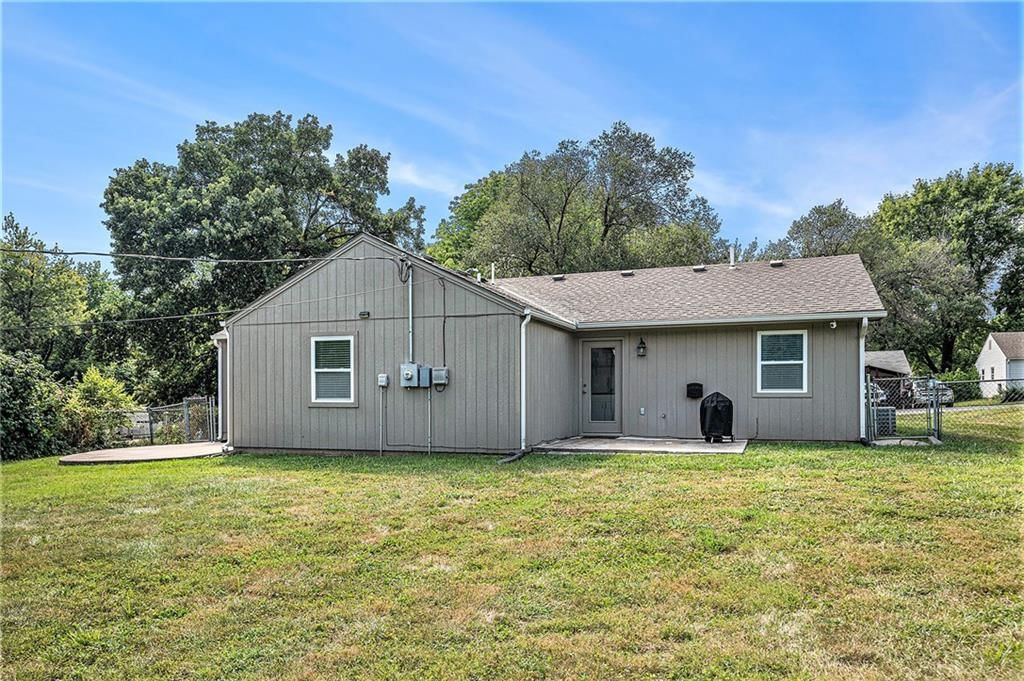 5807 N Howard Avenue — photo 18