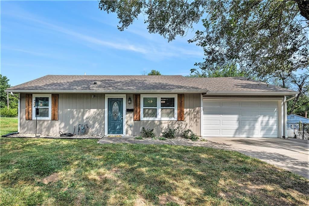 5807 N Howard Avenue — photo 4