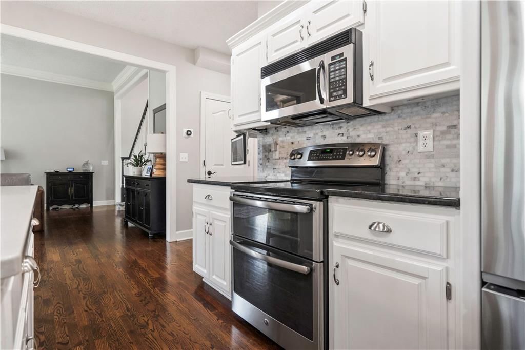 14908 Glenwood Avenue — photo 16