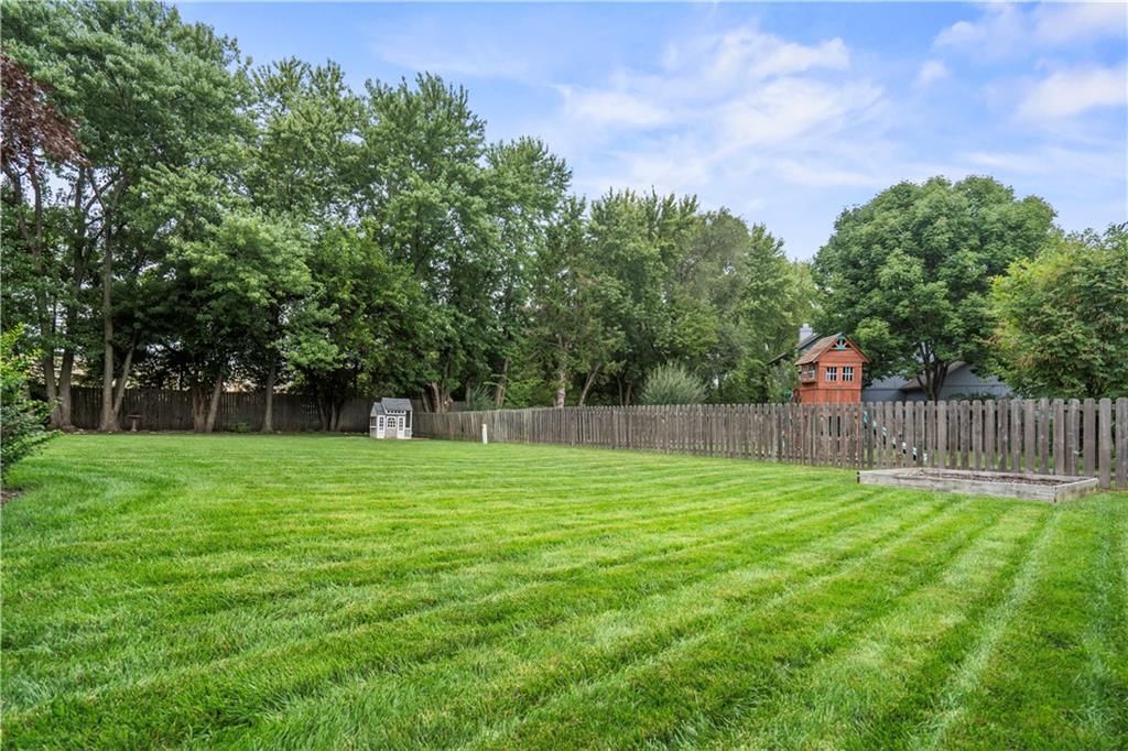 14908 Glenwood Avenue — photo 38