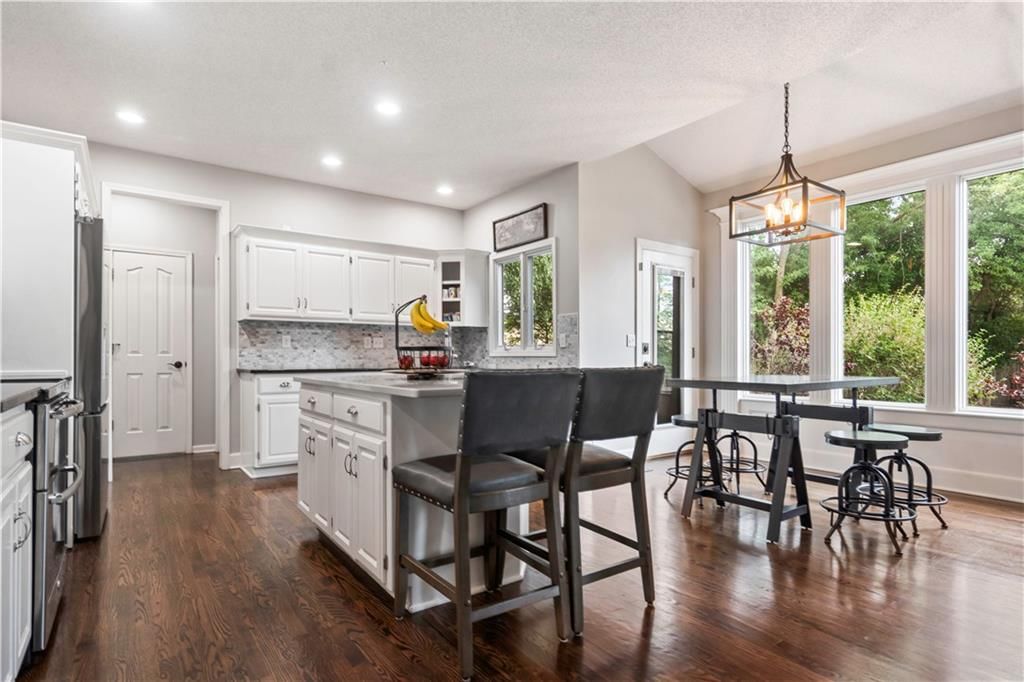 14908 Glenwood Avenue — photo 9