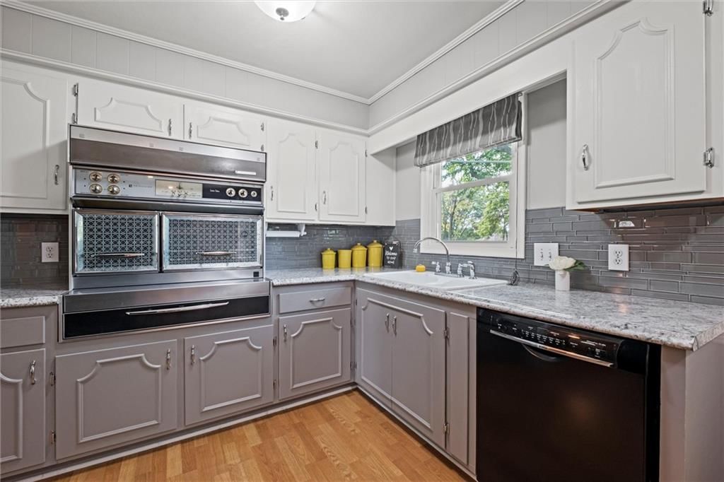 5222 Bond Street — photo 18
