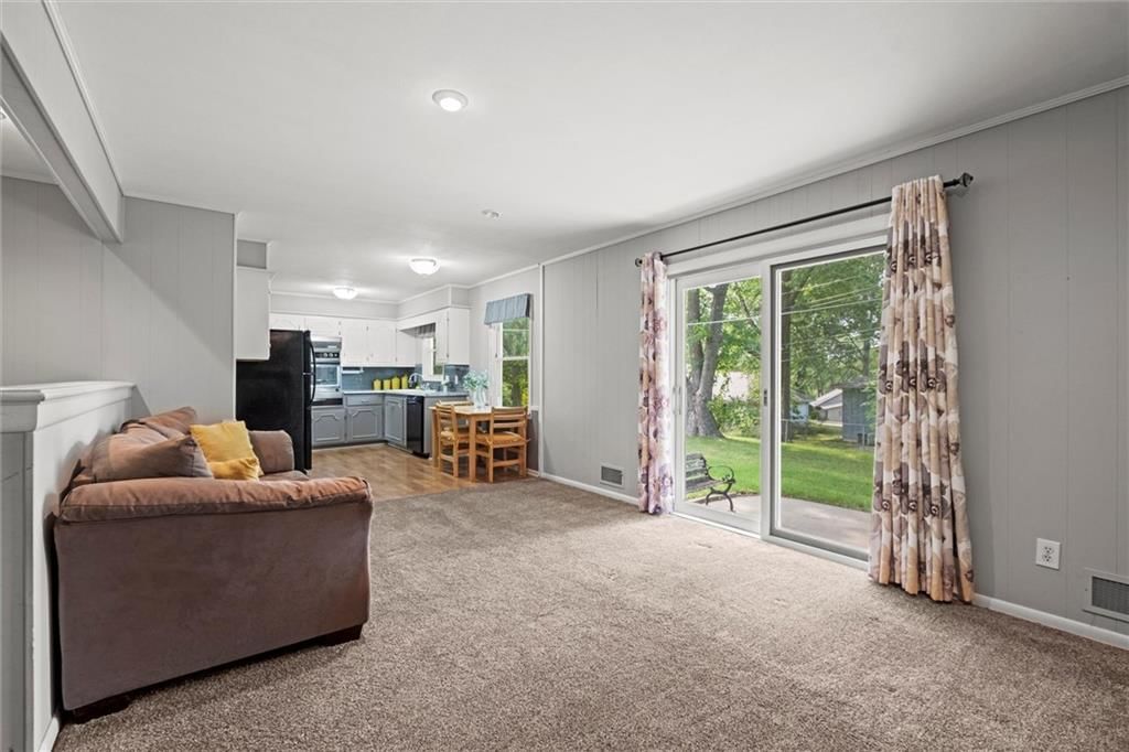 5222 Bond Street — photo 23