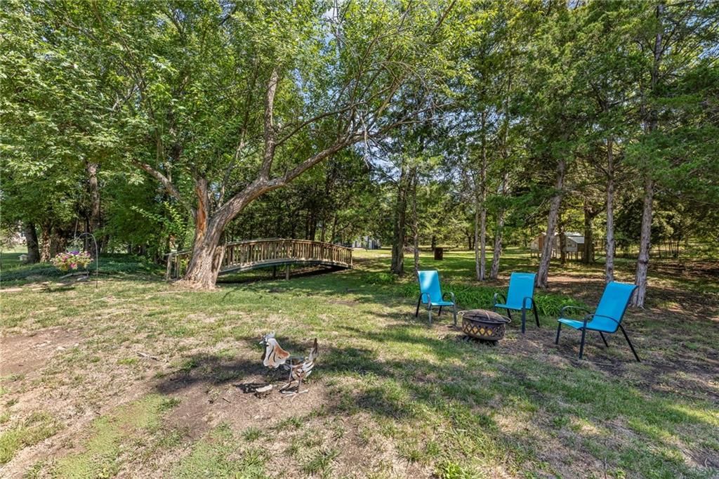 2211 Lakeview Drive — photo 38