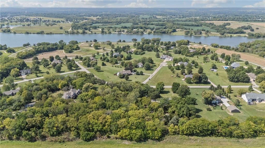 2211 Lakeview Drive — photo 46