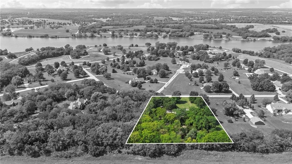 2211 Lakeview Drive — photo 48