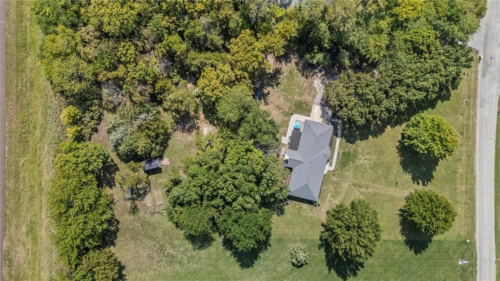 2211 Lakeview Drive — photo 58