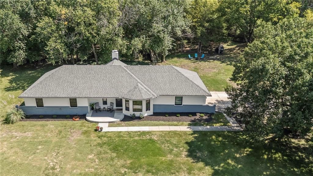 2211 Lakeview Drive — photo 59