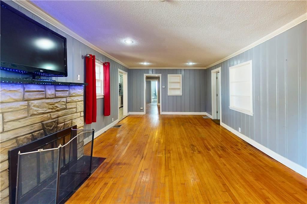 329 E Atlantic Street — photo 3