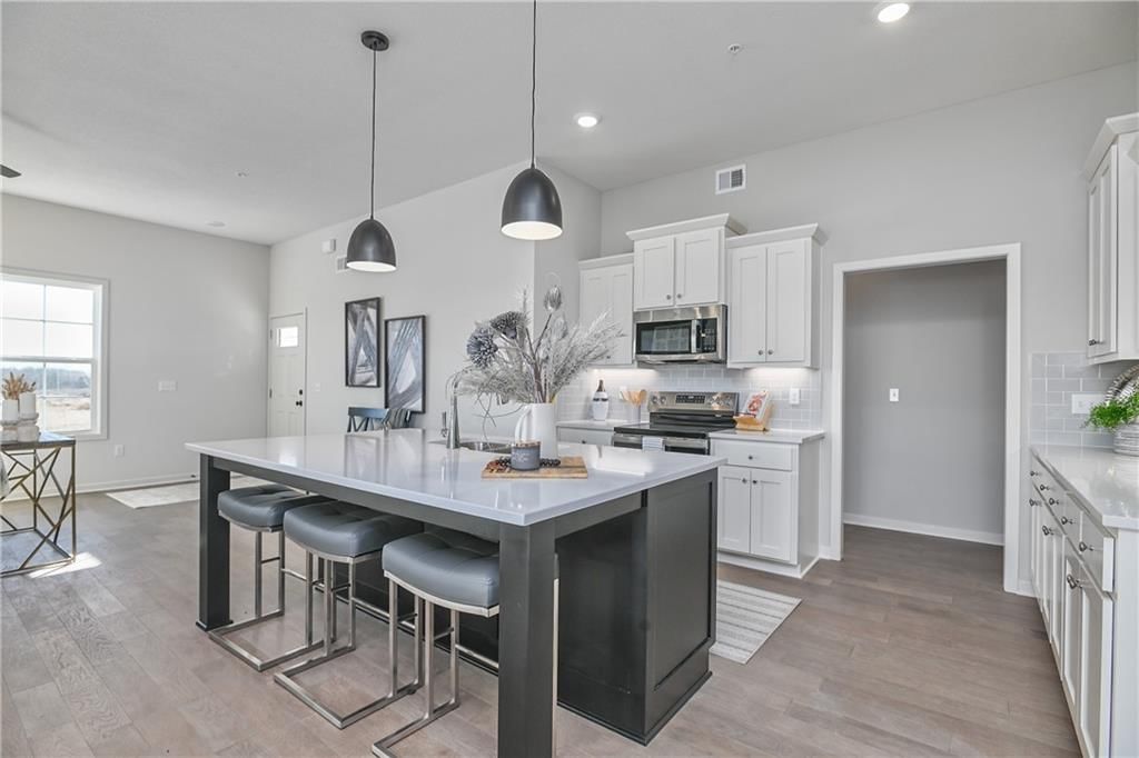 2295 W Dartmouth Street — photo 19