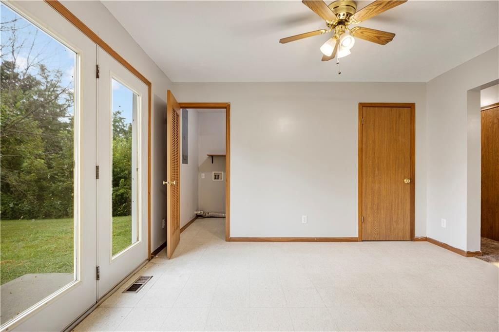 717 Saint Louis Avenue — photo 8