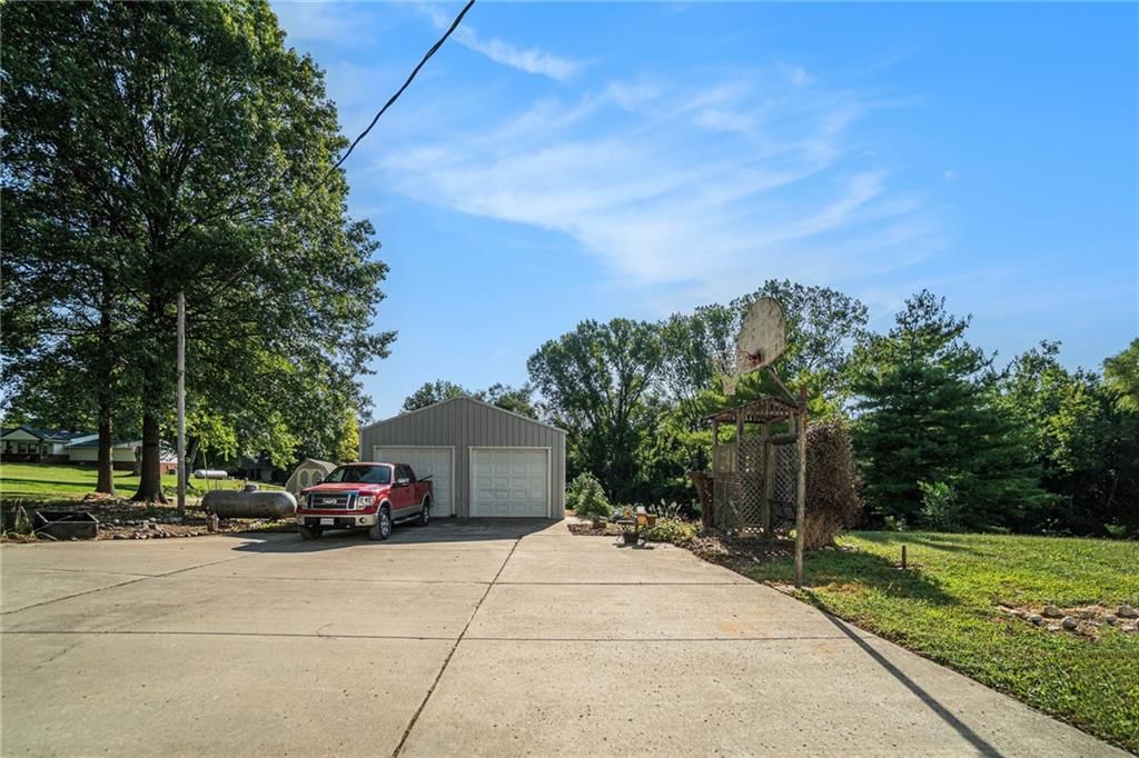 12761 Hiser Lane — photo 33