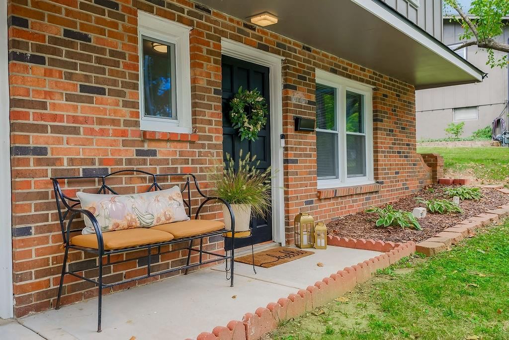 6914 Stearns Street — photo 3