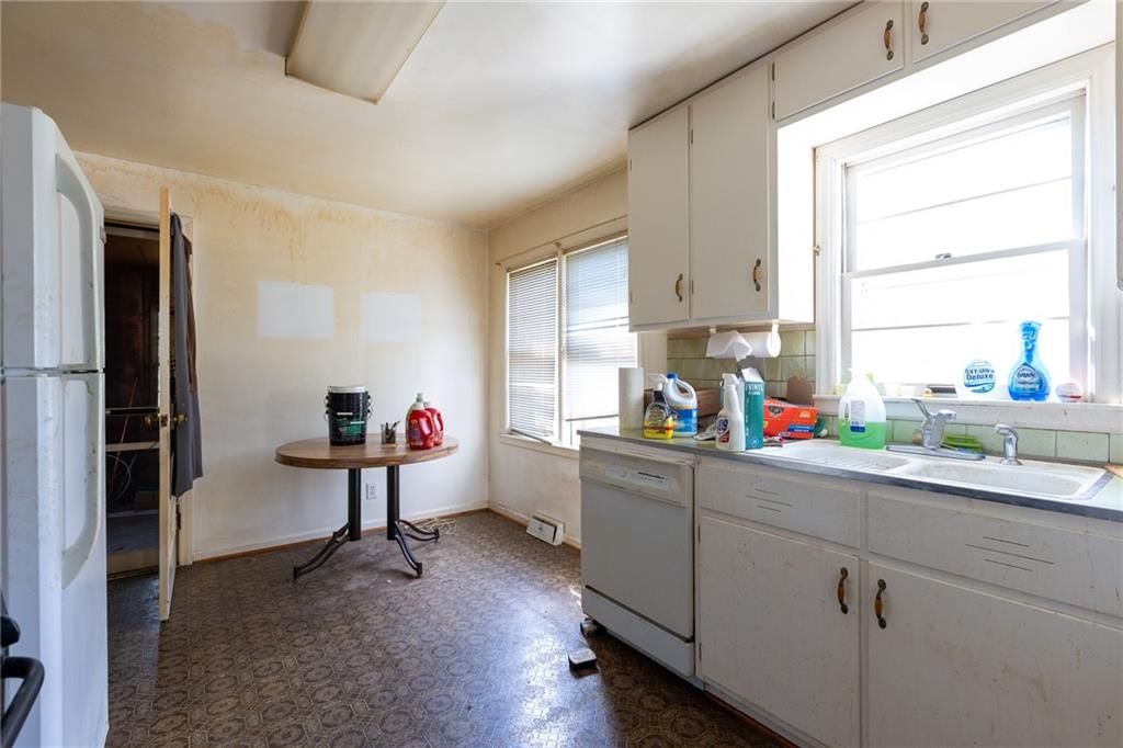 7505 Oak Street — photo 8