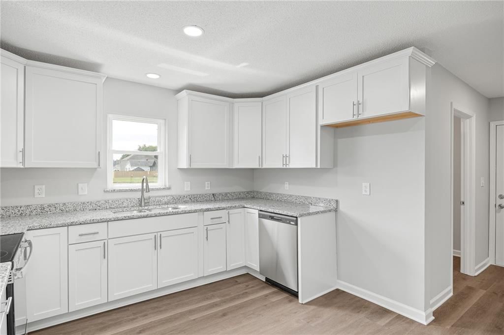 6112 Carnegie Street — photo 5