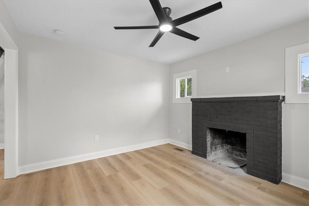 4225 E 60th Terrace — photo 5