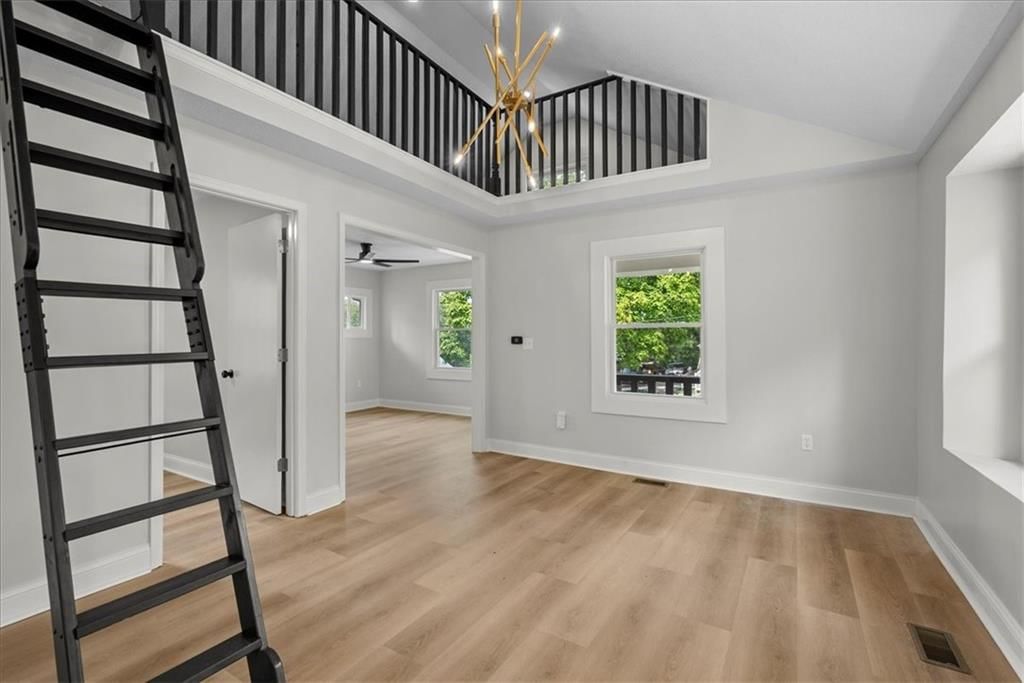 4225 E 60th Terrace — photo 7