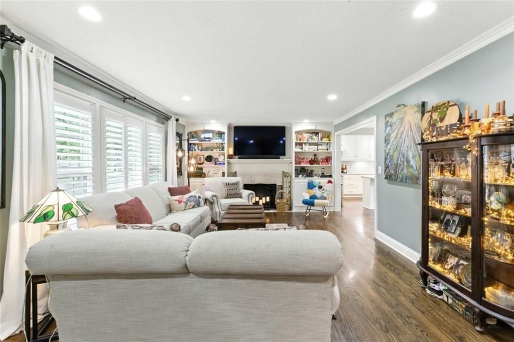 5101 Clark Drive — photo 8