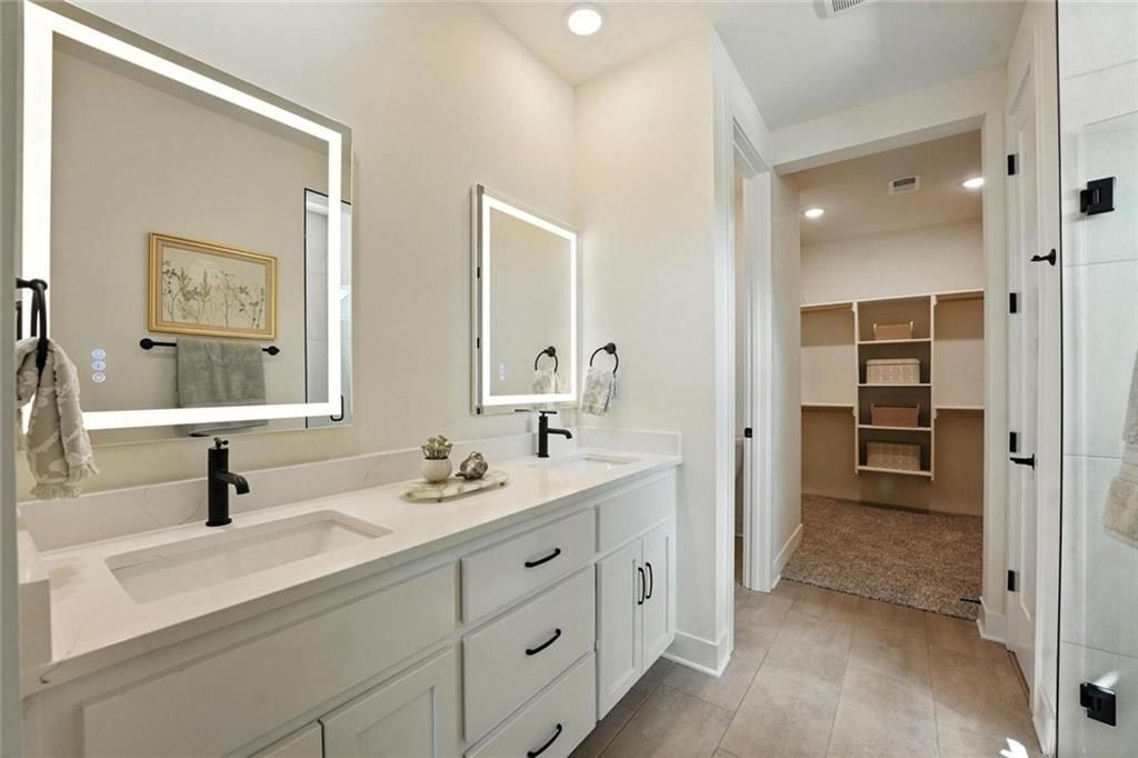 1816 Woodward Circle — photo 9