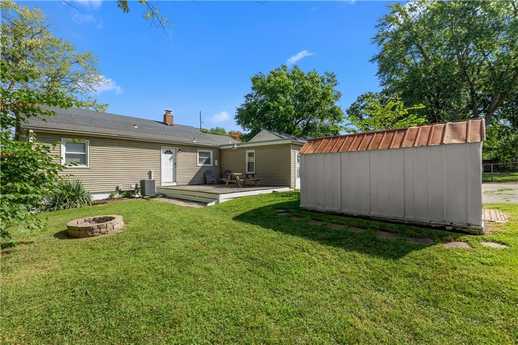 10401 E 35TH Street — photo 23