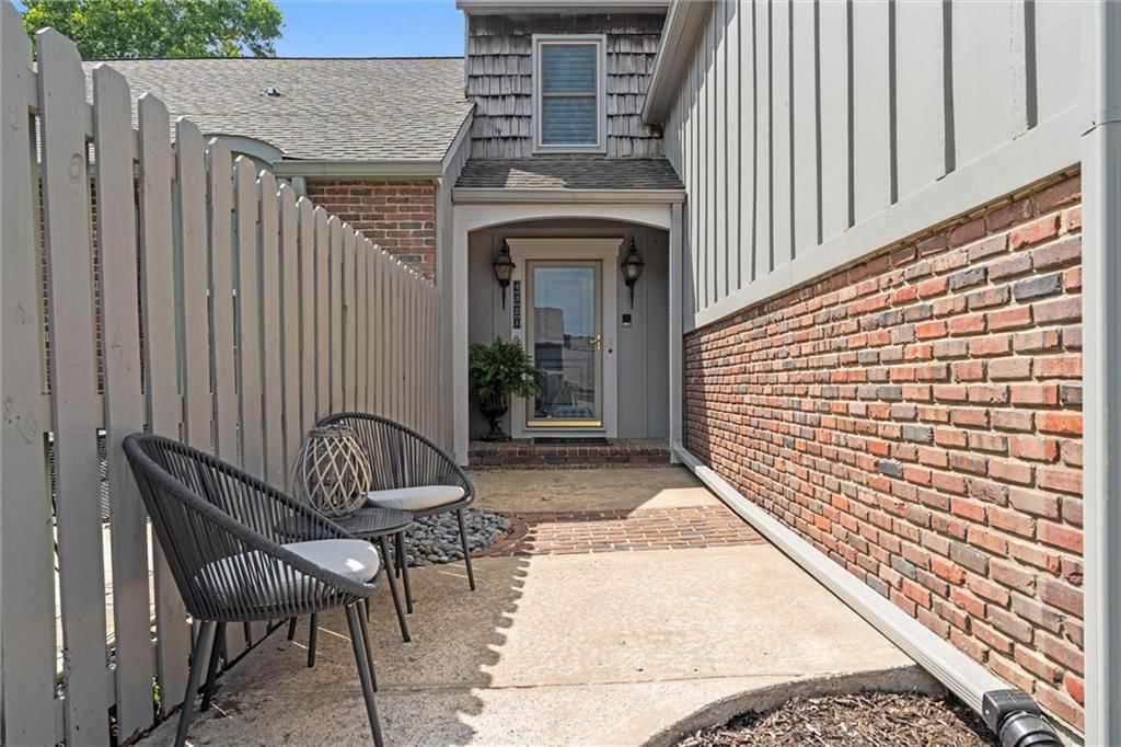 4321 W 111th Terrace — photo 3