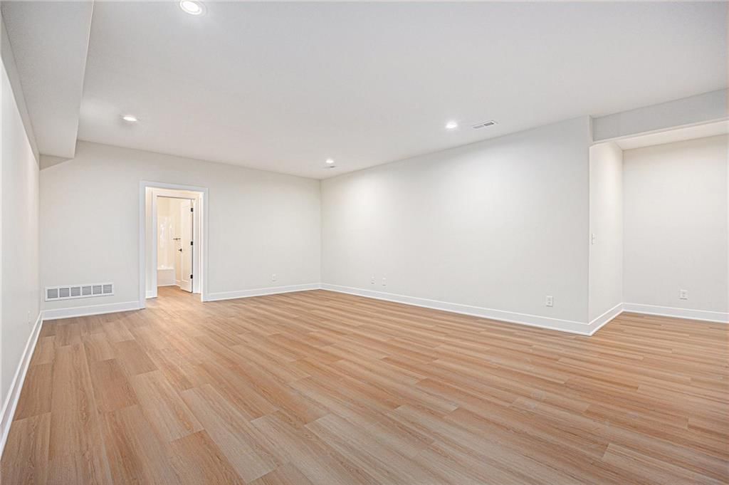 6932 Kenton Street — photo 23
